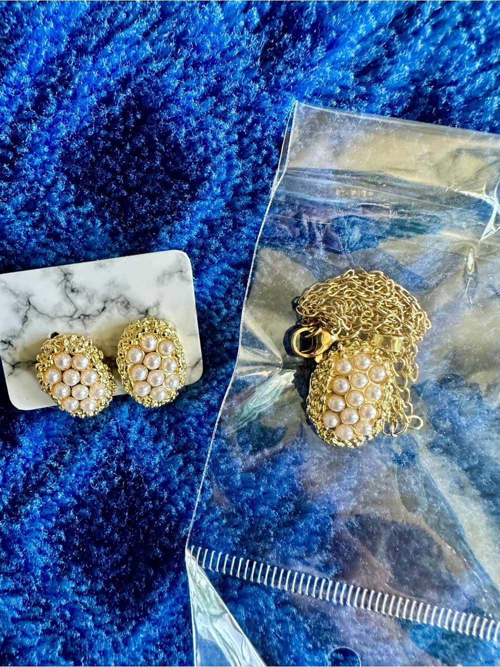 NEW Gold Pearl Necklace and Earrings Set